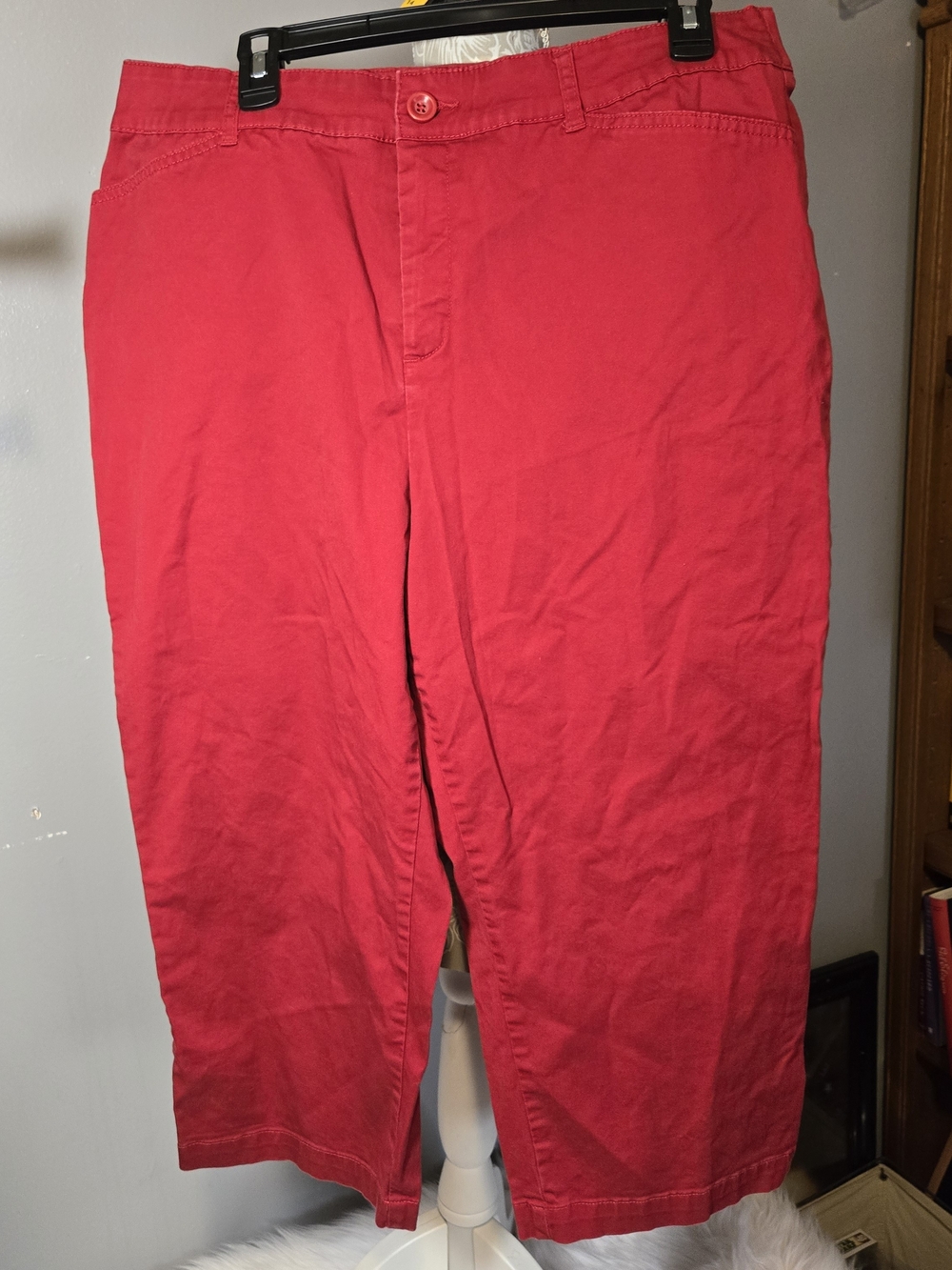 croft & barrow Women's Bright Red Cotton Capris